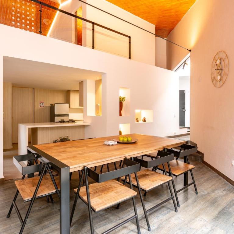 5BR Poblado Villa close to Lleras Jacuzzi Cinema AC - Villa - 57