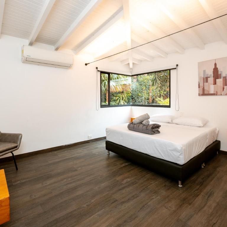 5BR Poblado Villa close to Lleras Jacuzzi Cinema AC - Villa - 69