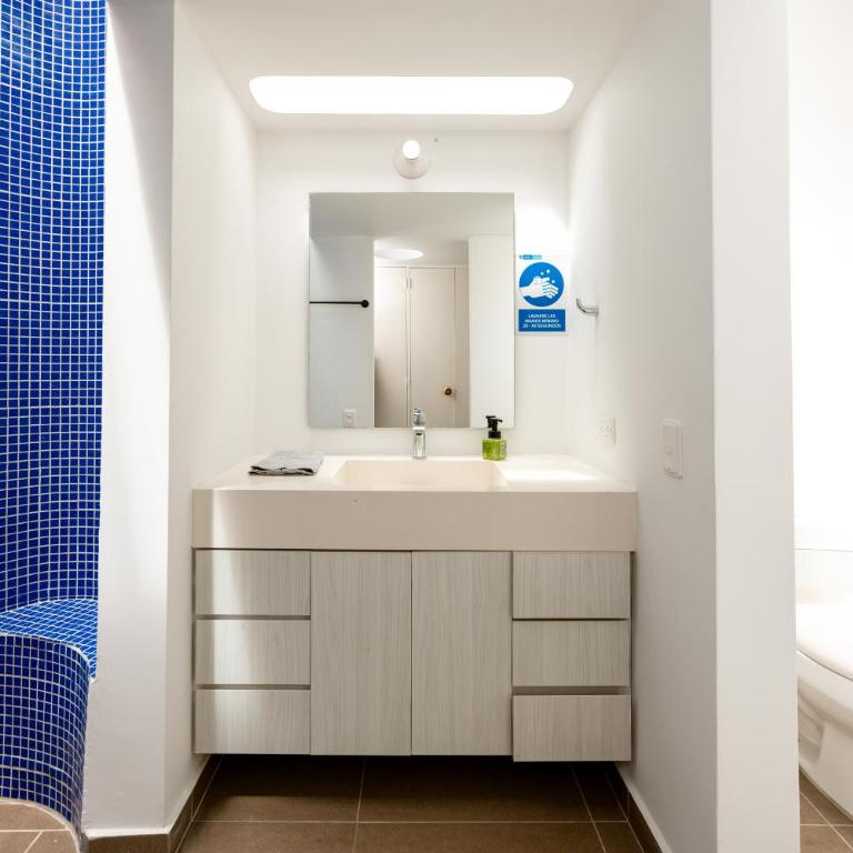 5BR Poblado Villa close to Lleras Jacuzzi Cinema AC - Villa - 72