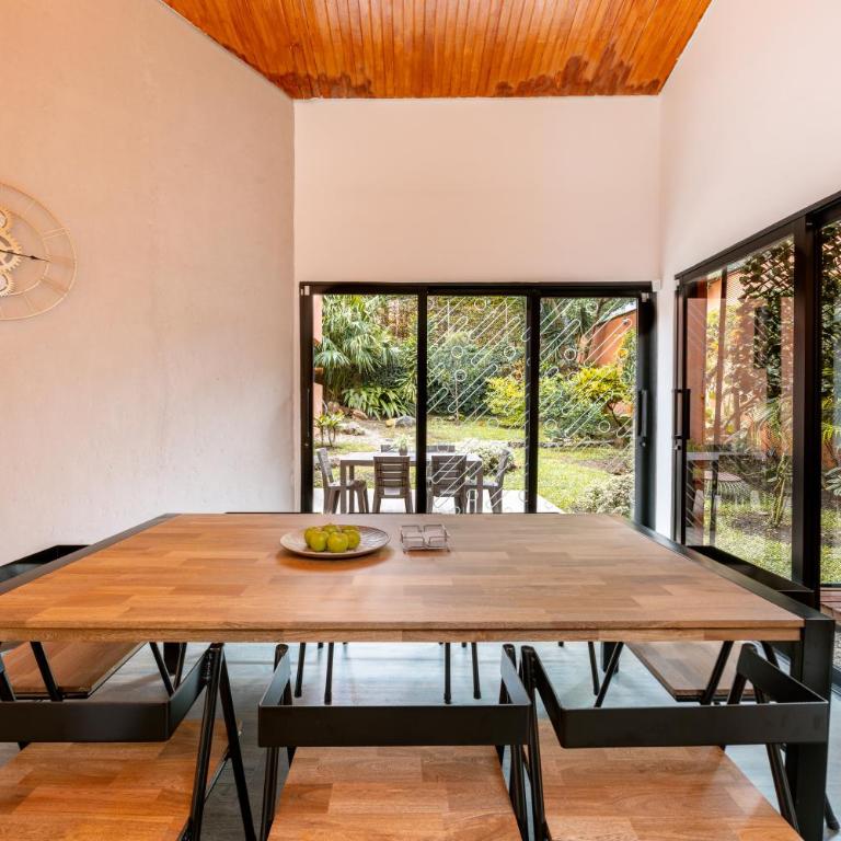 5BR Poblado Villa close to Lleras Jacuzzi Cinema AC - Villa - 76