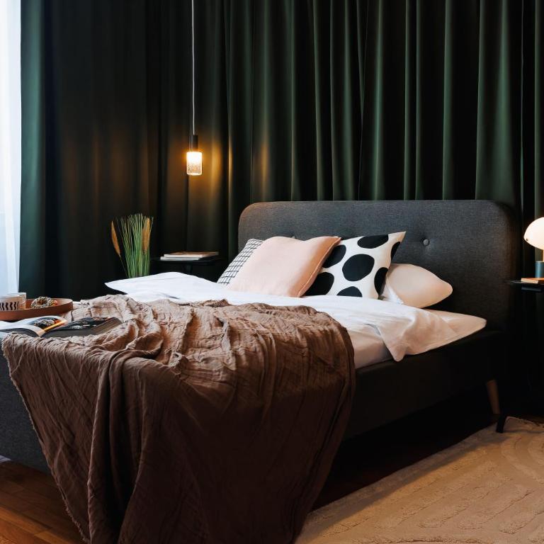 Colored Happiness 115m2 with Balcony Old Town - Three-Bedroom Premium Apartment with Balcony - 12