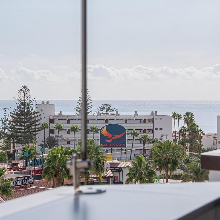 Atlantic Coast 'Princely' Apartment - Playa Del Inglés - Two-Bedroom Apartment - 39