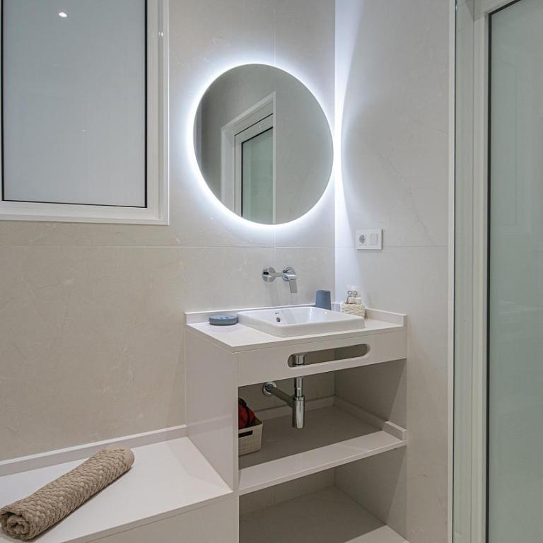 Atlantic Coast 'Princely' Apartment - Playa Del Inglés - Two-Bedroom Apartment - 17