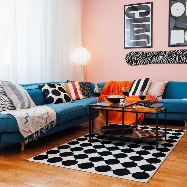 Colored Happiness 115m2 with Balcony Old Town - Three-Bedroom Premium Apartment with Balcony - 19