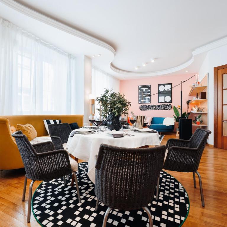 Colored Happiness 115m2 with Balcony Old Town - Three-Bedroom Premium Apartment with Balcony - 32
