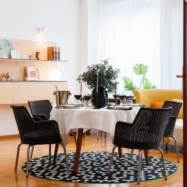 Colored Happiness 115m2 with Balcony Old Town - Three-Bedroom Premium Apartment with Balcony - 9