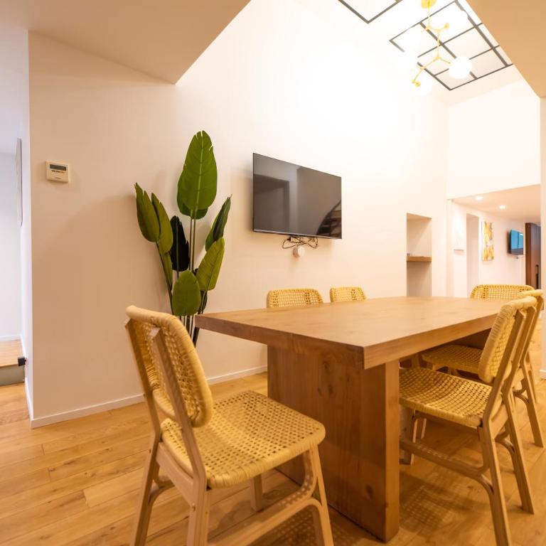 CIA - Duplex in Heart of Paris - Two-Bedroom Deluxe Apartment - 9