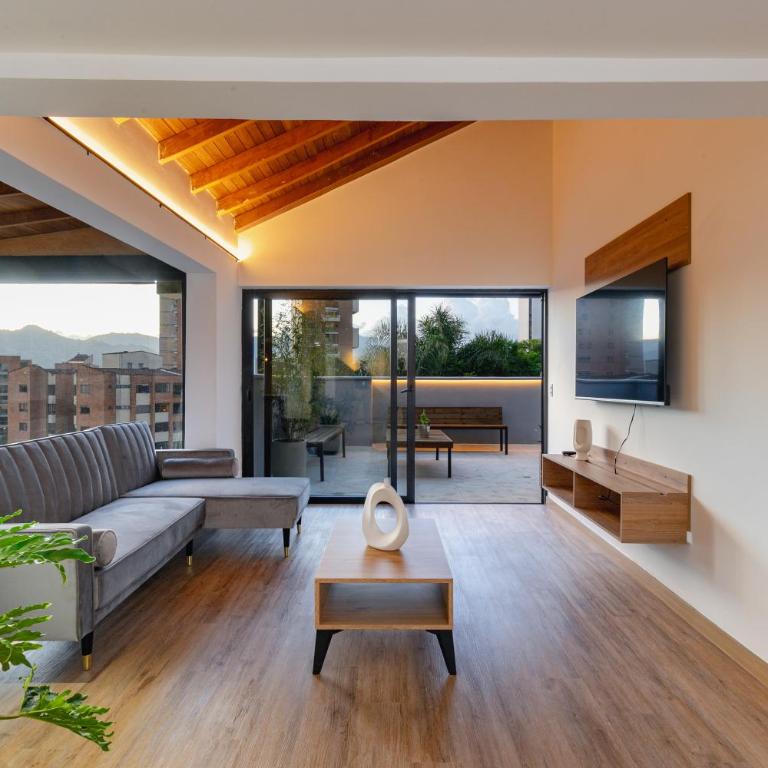 B3 4BR Poblado Penthouse wit AC and Jacuzzi - Apartment - 6