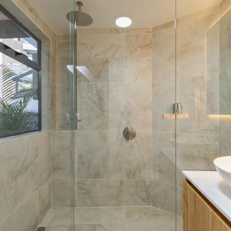 B3 4BR Poblado Penthouse wit AC and Jacuzzi - Apartment - 10