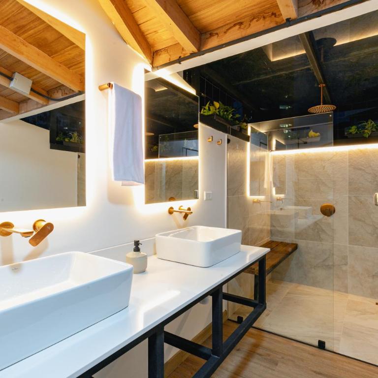 B3 4BR Poblado Penthouse wit AC and Jacuzzi - Apartment - 13