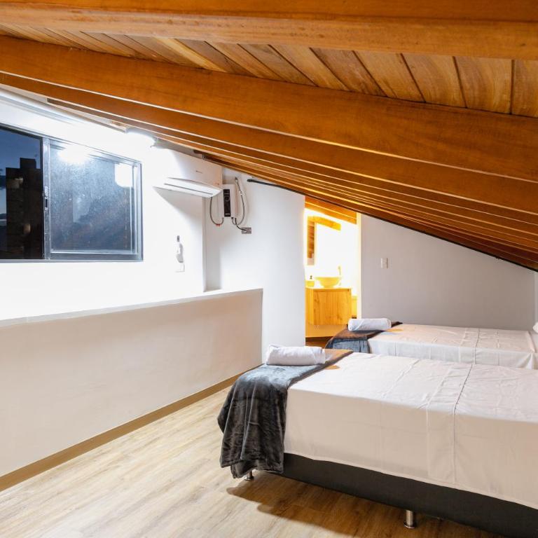 B3 4BR Poblado Penthouse wit AC and Jacuzzi - Apartment - 29