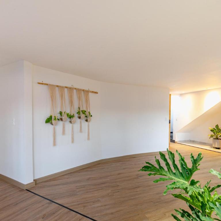 B3 4BR Poblado Penthouse wit AC and Jacuzzi - Apartment - 33
