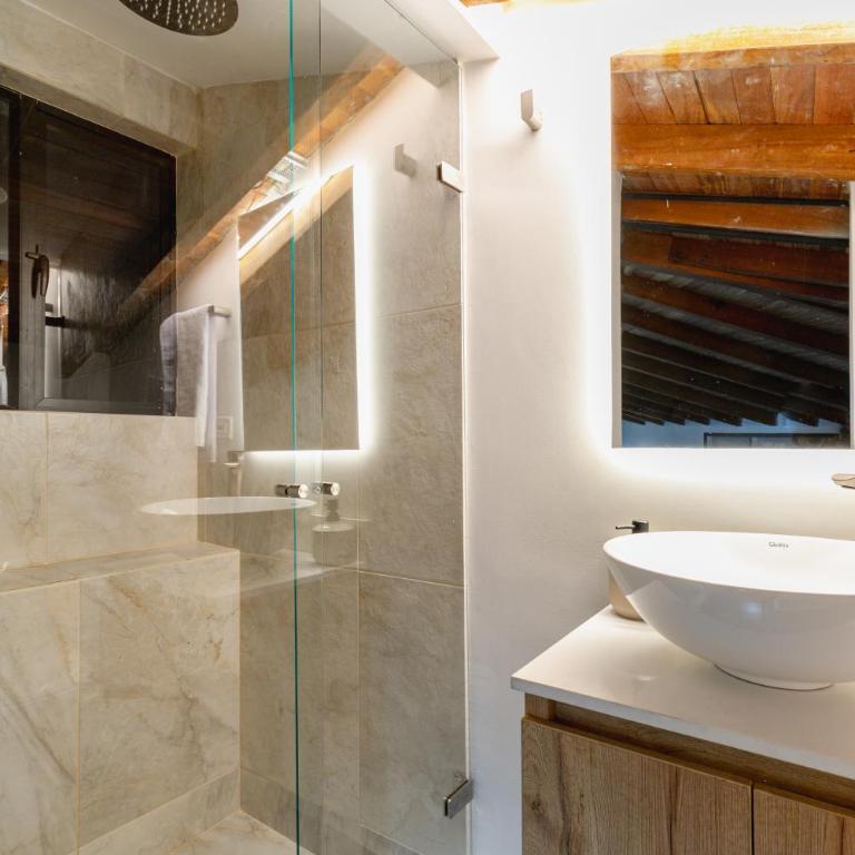 B3 4BR Poblado Penthouse wit AC and Jacuzzi - Apartment - 25
