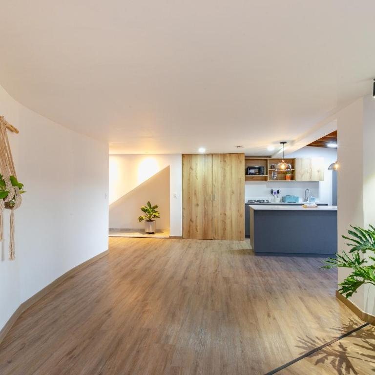 B3 4BR Poblado Penthouse wit AC and Jacuzzi - Apartment - 59