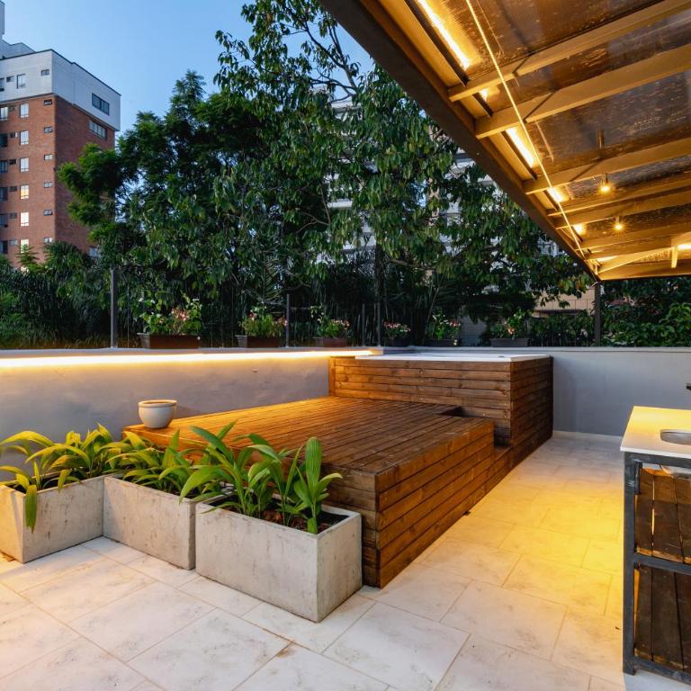 B3 4BR Poblado Penthouse wit AC and Jacuzzi - Apartment - 95