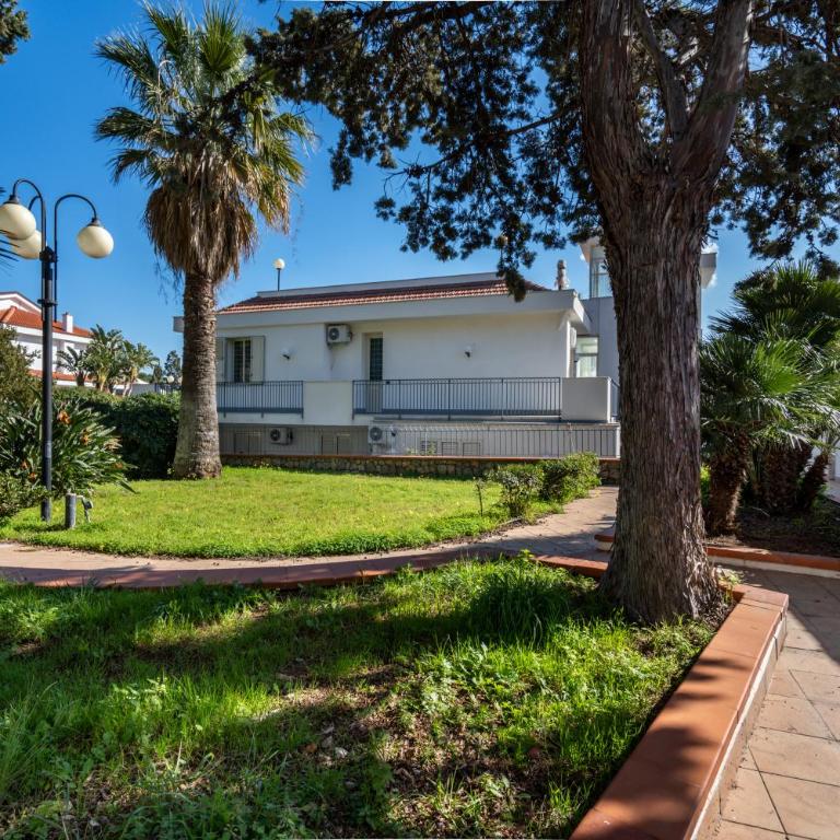 Villa Sandoval - Large Double or Twin Room - 10