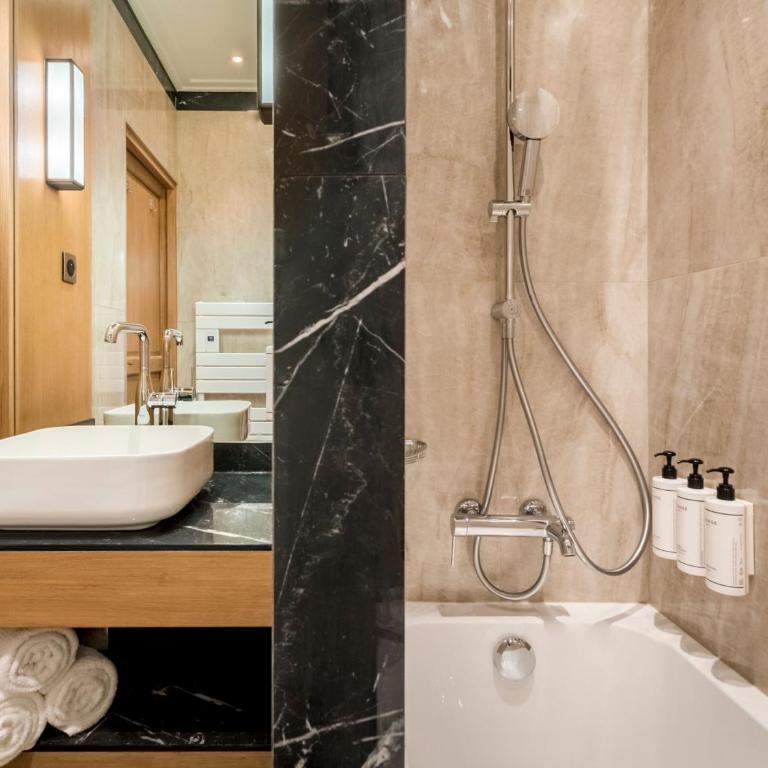 Merveil - Signature Suite - Tour Eiffel - Desaix I - Appartement 2 Chambres - 10