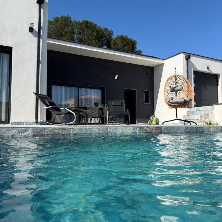 Villa neuve piscine Bali Spa Vue Pyrénées 5 min Cité - Villa mit 3 Schlafzimmern - 1