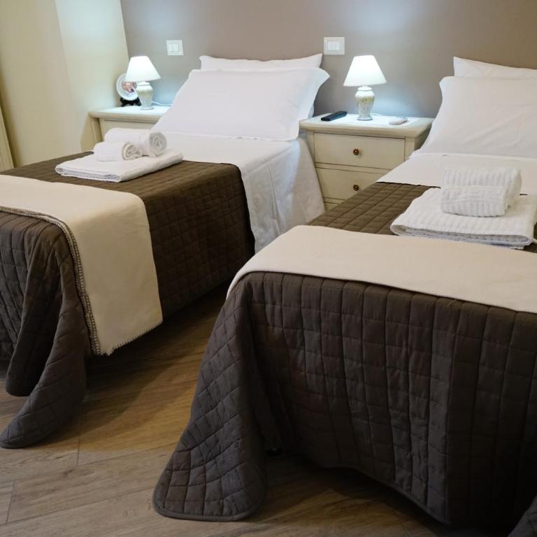 B&B President's Home - Camera Matrimoniale/Doppia con Letti Singoli con Bagno - 19