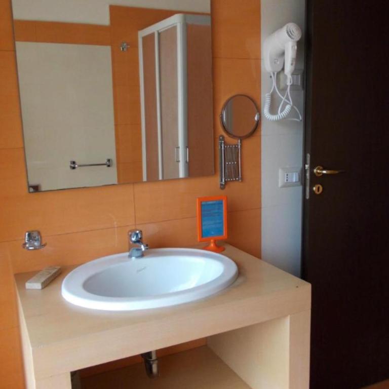 Hotel Catania Town - Triple Room - 6