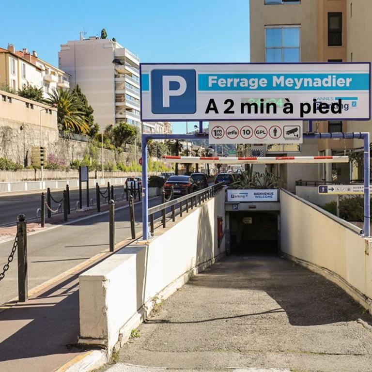 Studio Moderne BALCON, proche FORVILLE- CENTRE CANNES A0B198 - Studio-Apartment mit Balkon - 8