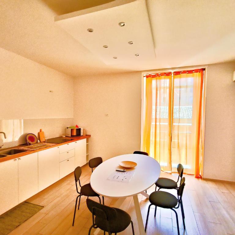 Attico con terrazzo al centro storico di Catania - Appartamento con 2 Camere da Letto, Terrazza e Vista Mare - 14