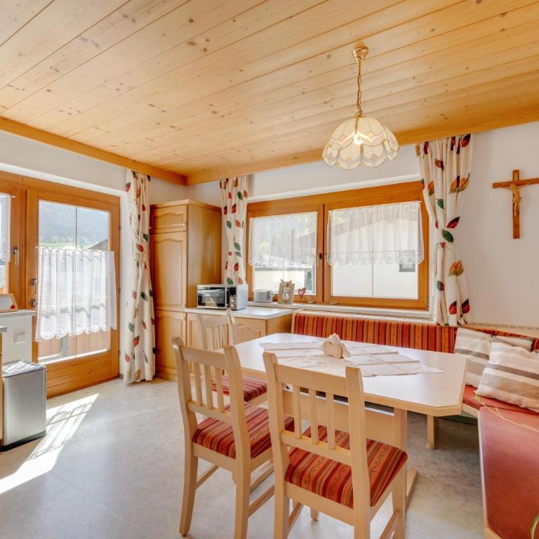 Ferienhaus Hirschalmblick - Ferienhaus mit Dusche - 1