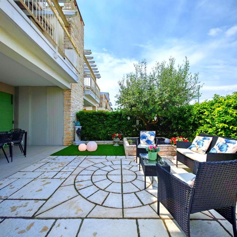 SG Family - Casa Aleandra - Appartamento con 2 Camere da Letto e Vista Piscina - 25