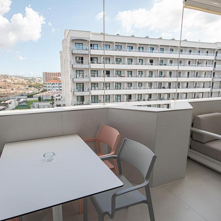 Atlantic Coast 'Princely' Apartment - Playa Del Inglés - Two-Bedroom Apartment - 33
