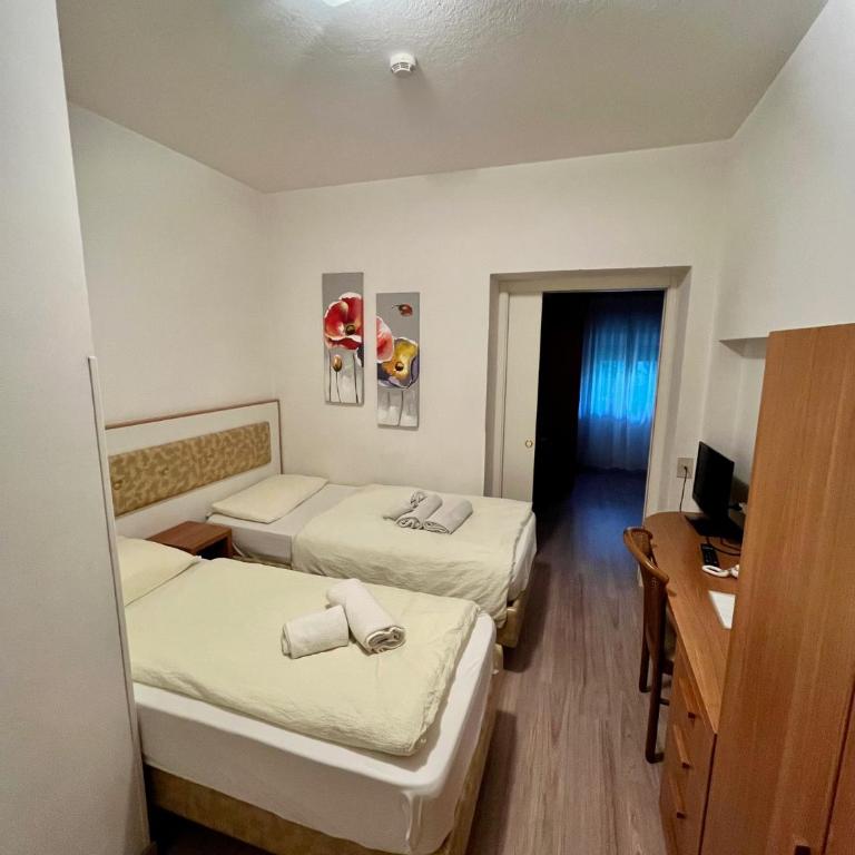 Hotel Villa Carmen - Suite Familiare (4 Adulti) - 9