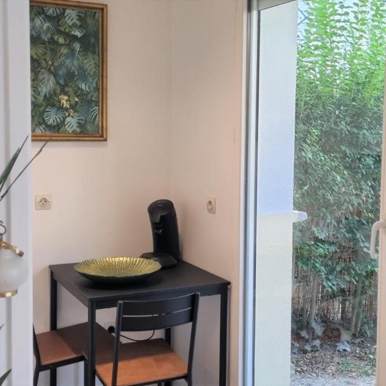 Grand Studio avec Terrasse et Parking - Vieux- Lille - Blaise - Appartamento con 1 Camera da Letto - 2