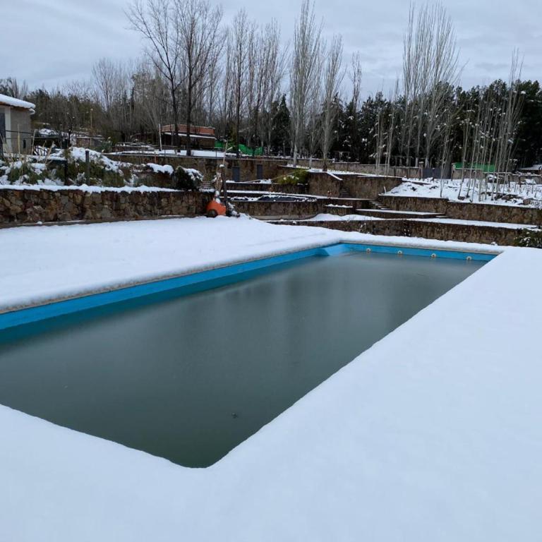 Family Mountain River House - Three-Bedroom Vacation Home - 28