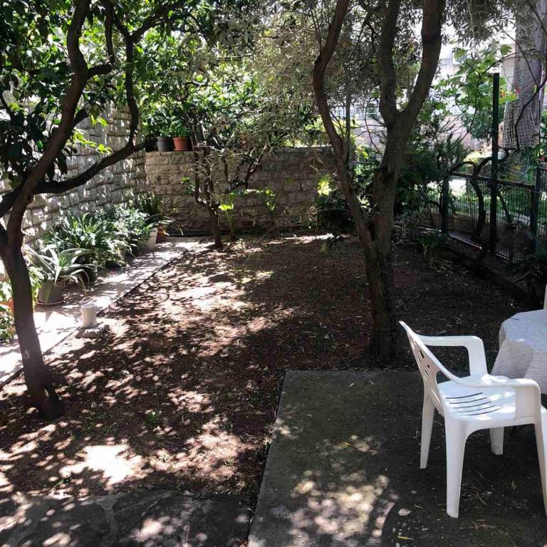 Apartmani Centar - Triple Room with Bathroom - 1