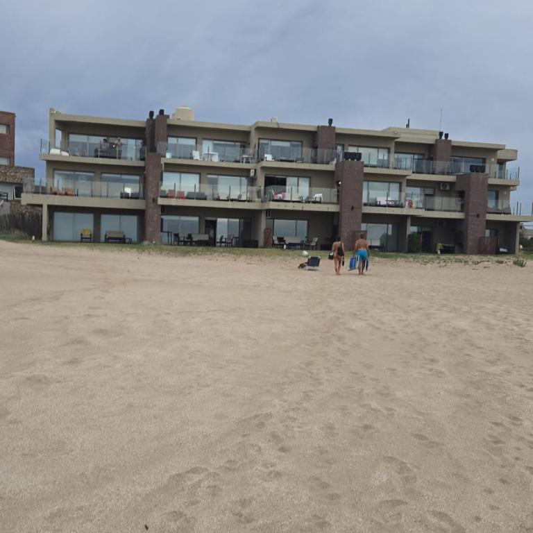 Departamento con salida directa a la playa - Apartamento de 1 dormitorio con vistas a la piscina - 3