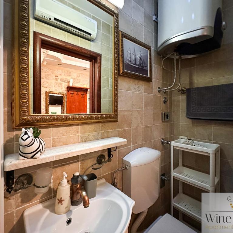 Apartments Wine House Old Town - Studio with Balcony - 8