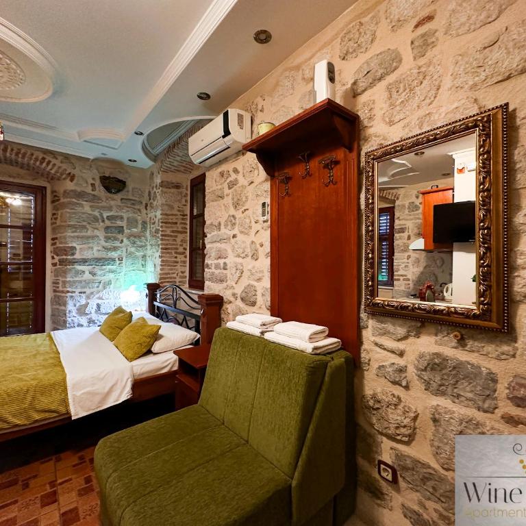 Apartments Wine House Old Town - Studio with Balcony - 16