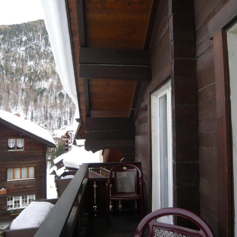 Hotel Weisshorn - Einzelzimmer mit Gemeinschaftsbad - 4