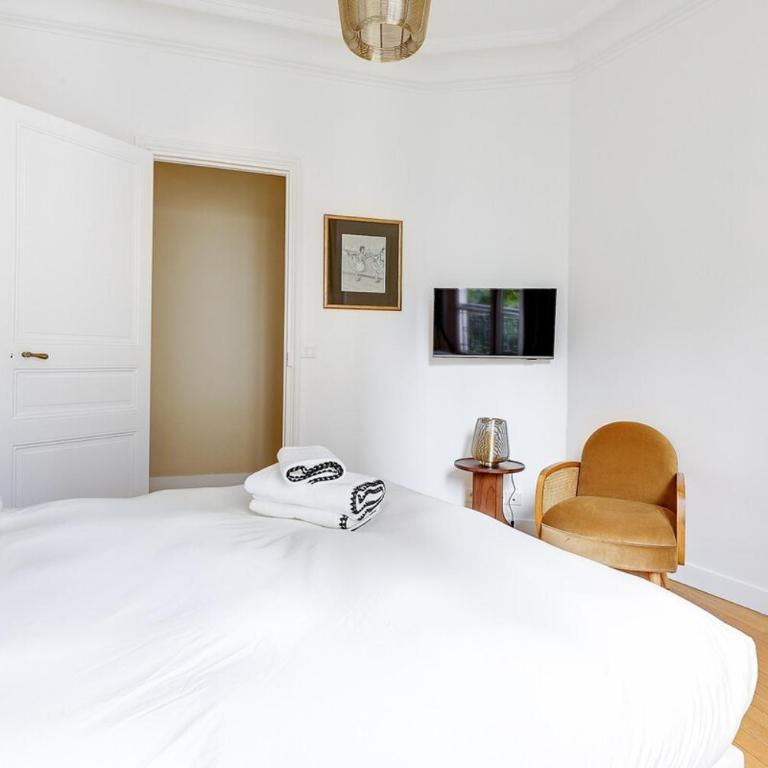 Le Marais Chic by Ecoflats - Three-Bedroom Apartment - 4