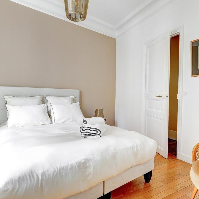 Le Marais Chic by Ecoflats - Three-Bedroom Apartment - 7