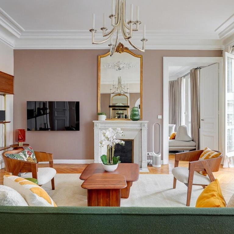 Le Marais Chic by Ecoflats - Three-Bedroom Apartment - 17