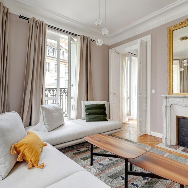 Le Marais Chic by Ecoflats - Three-Bedroom Apartment - 26