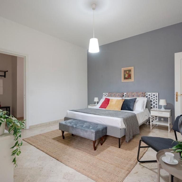 Sveva City Suite - Appartamento con 2 Camere da Letto e Balcone - 12