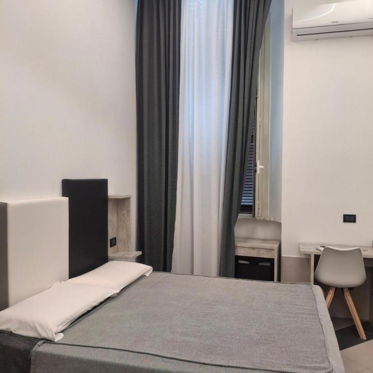 Hotel Viennese - Camera Matrimoniale Budget - 8