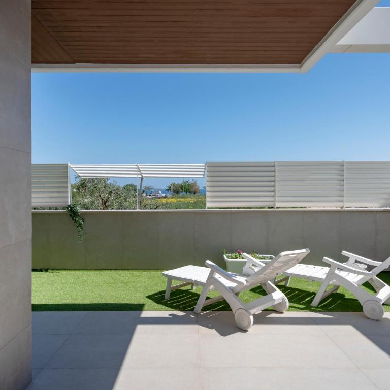 FronteMare Apartment - 5 MinWalk from the beach & Terrace - Appartamento - Piano Terra - 4