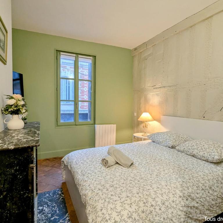 Le Bourgogne - Chambres privées cosy et rénovées avec douche - Centre historique - Habitación Doble con aseo compartido - 1