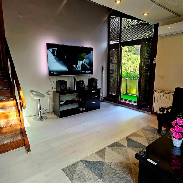Idolina Apartment - Apartman sa 3 Spavaće Sobe i Balkonom - 11