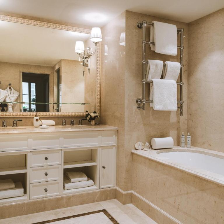 Hotel Splendide Royal Paris - Relais & Châteaux - Suite Elysée - 2