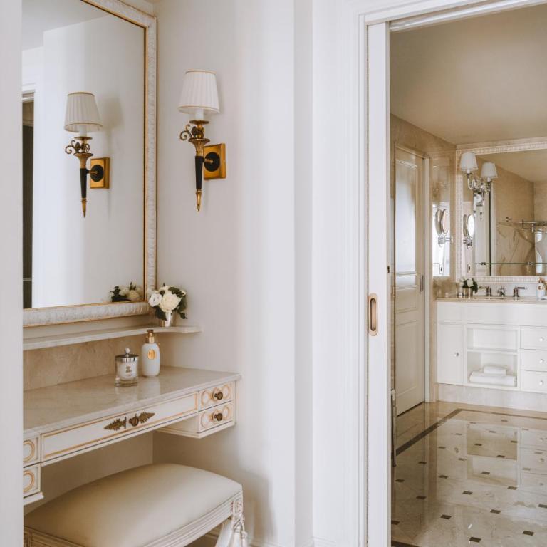 Hotel Splendide Royal Paris - Relais & Châteaux - Suite Elysée - 4