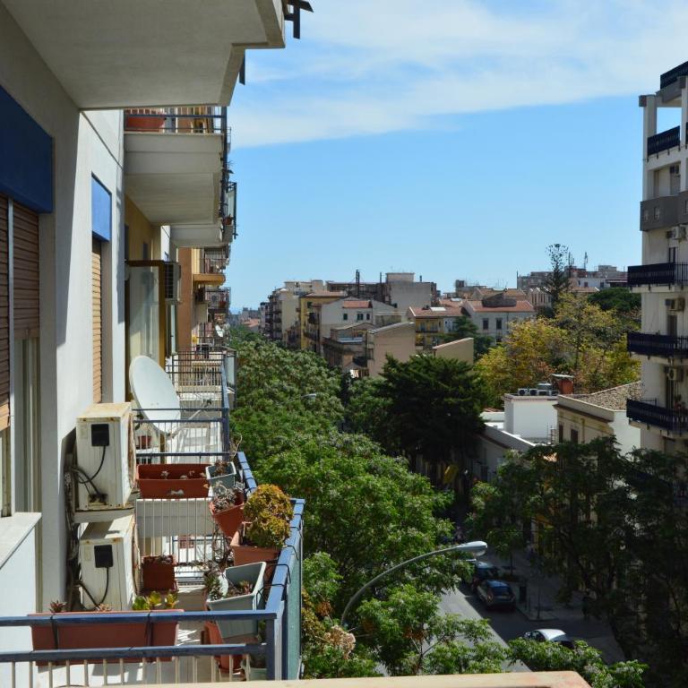 Palermo Flowers Suites - Suite con Balcone - 11