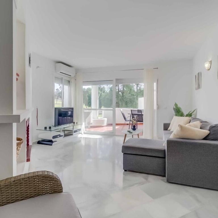 134 - Stylish Modern Apartment with Pool, Mijas - Apartamento de 2 dormitorios - 7